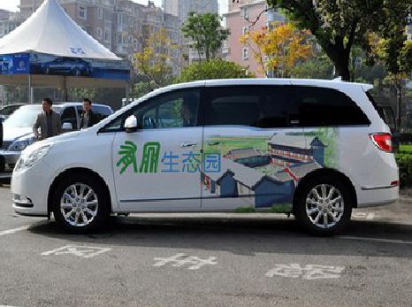 镇宁户外车贴喷绘如何保持效果?